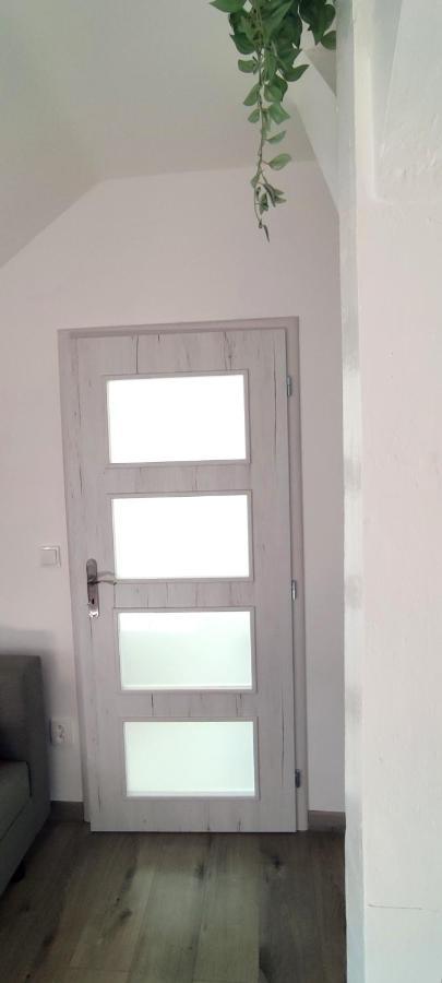 Apartman - Cafe Princ Pod Hradem Wifi, Klima Šternberk Exterior foto